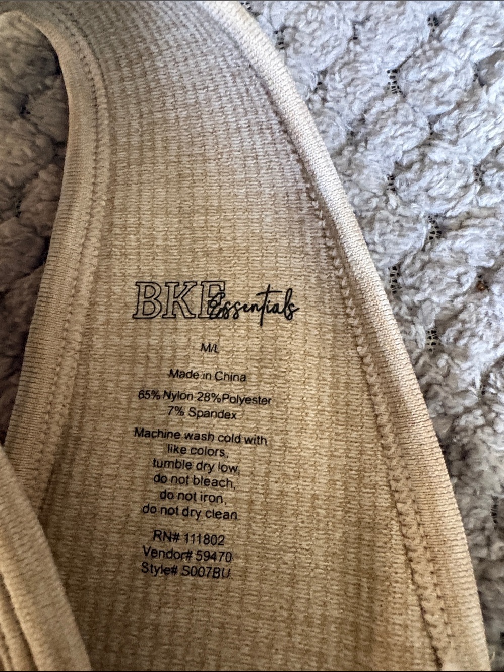 Buckle Neutral Beige Ribbed Crop Tank - Picture 2 of 3